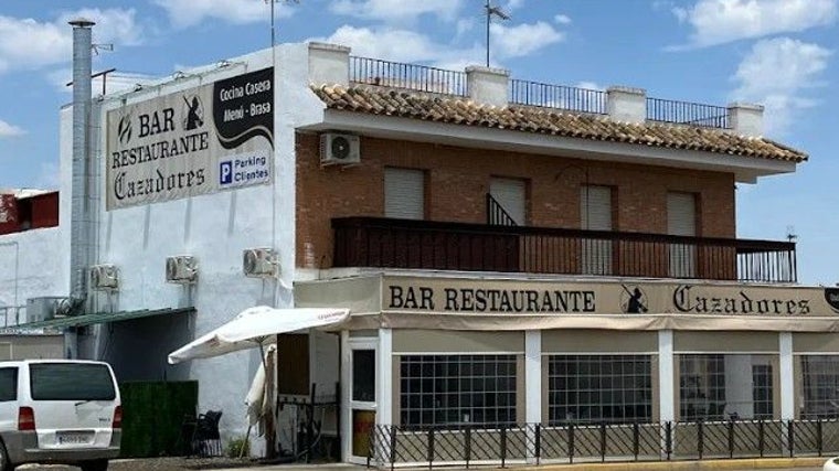 Los Cazadores, el establecimiento de La Carlota con un Solete Repsol