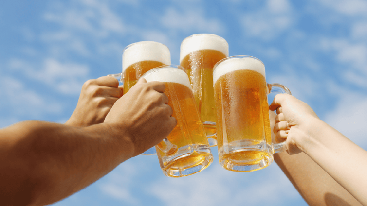 El bar de Córdoba que tiene un cañón de cerveza de 3 litros