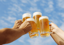El bar de Córdoba que tiene un cañón de cerveza de 3 litros