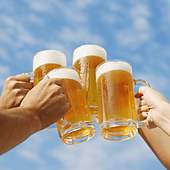 El bar de Córdoba que tiene un cañón de cerveza de 3 litros