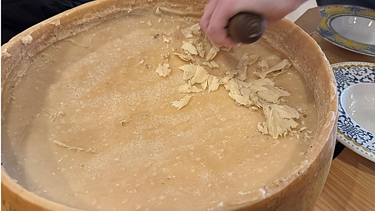 Apertura del queso para La Pasta en el Queso