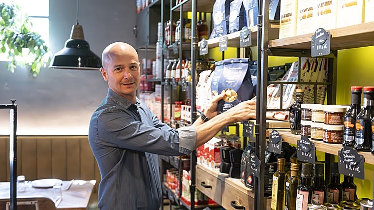 Nicola Migala (Alimentari): «Lo que más me gusta de Sevilla es la cercanía de la gente»