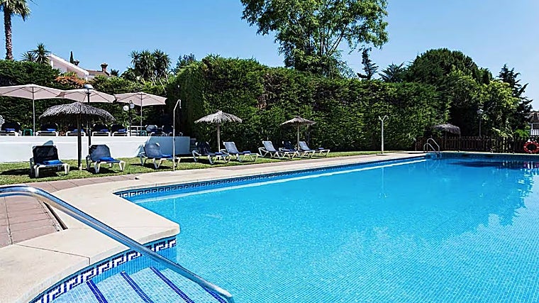 Piscina en el Hotel Exe Las Adelfas de Córdoba