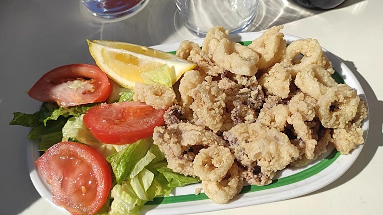 Pescaito frito en el Bar La Gamba de Cabra