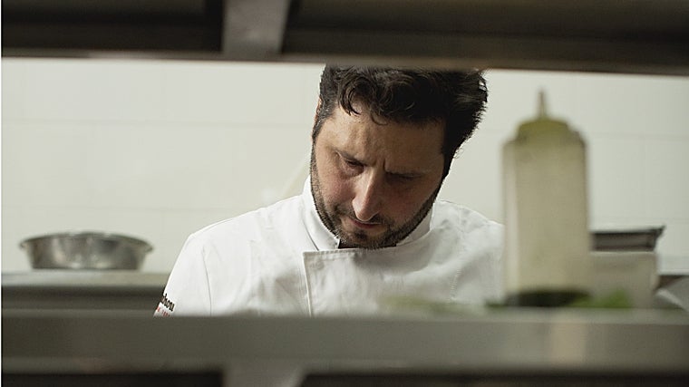 Javier Abascal, en su restaurante