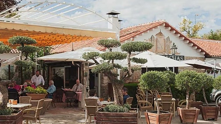 Exterior del restaurante Las Camachas en Montilla (Córdoba)