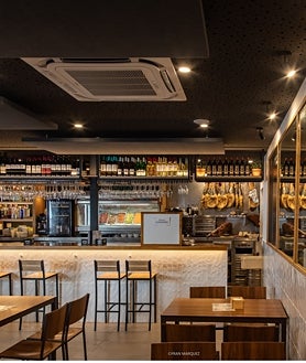 Imagen secundaria 2 - Sala interior tras la reforma de Casa Aldana