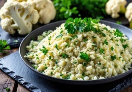 Arroz meloso con coliflor paso a paso