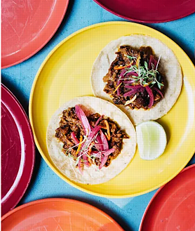 Imagen secundaria 2 - Mano de Santo cumple diez años en Sevilla con una semana cargada de planes gastronómicos