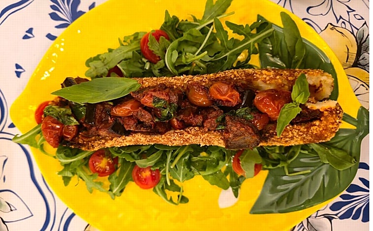 Imagen principal - Platos de Limò en Málaga