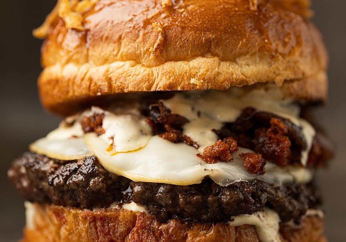 La hamburguesa de Funky Burger & Brunch llega a Torre Sevilla