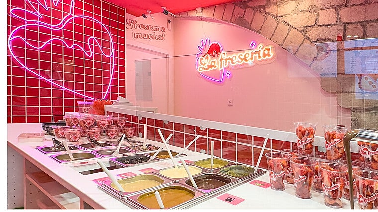 Es completamente personalizable, con multitud de toppings y salsas a elegir