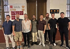 El restaurante de Sevilla que ha conquistado a Alejandro Amenábar y a su equipo de 'El Cautivo'