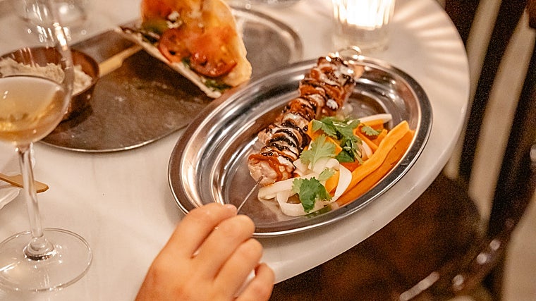 Zoco, tres conceptos en uno: así es el mercado gastronómico que acaba de llegar a la calle Feria