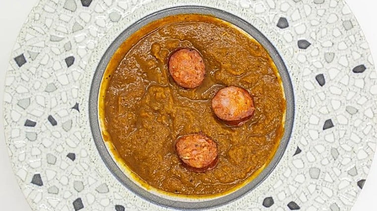 Uno de los guisos caseros del restaurante Zon Zapatilla de Montoro