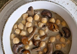 Garbanzos con setas y trufa