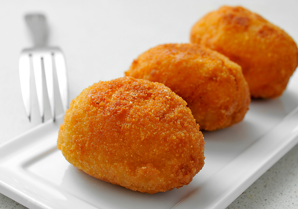 Del 31 de octubre al 2 de noviembre, y del 7 al 9 del mismo mes, el Muelle de las Delicias de Sevilla acoge Croqueta Crush