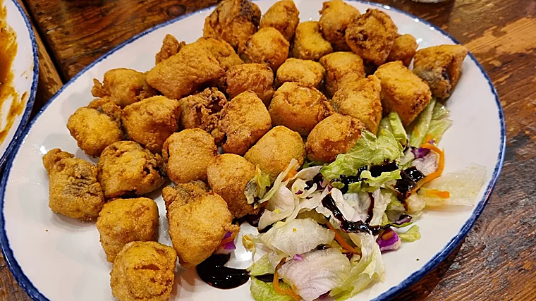 Cazón en adobo de La Goleta de Álvaro Peregil