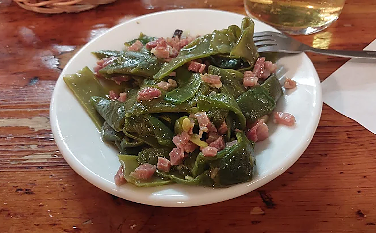 Imagen principal - Platos de Er Caserío