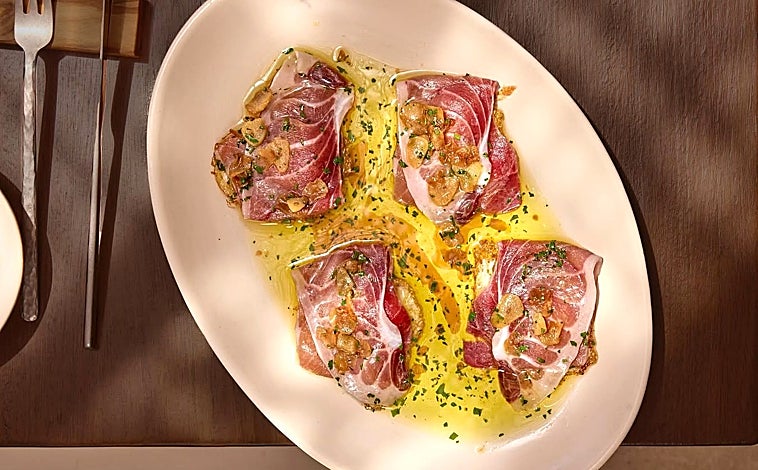 Imagen principal - Entrantes de  Mar de Sazzon en Estepona, Málaga