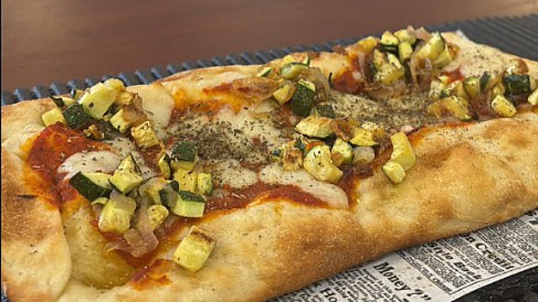 Pinsa veggie en La Tradizione de Córdoba