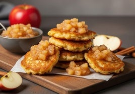 Buñuelos de manzana saludables sin huevos, lácteos, azúcar refinada ni mantequilla