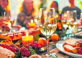 Las comidas de Navidad se desbordan en Sevilla: ya empiezan en octubre y hay llenos desde el 15 de noviembre