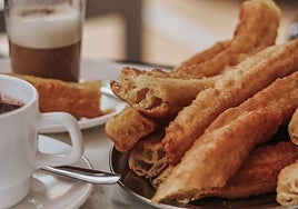 Desayuna churros con chocolate por el centro de Córdoba