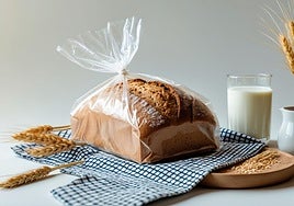 Adiós a las bolsas de plástico para guardar el pan: esta es la forma perfecta para que esté suave durante días