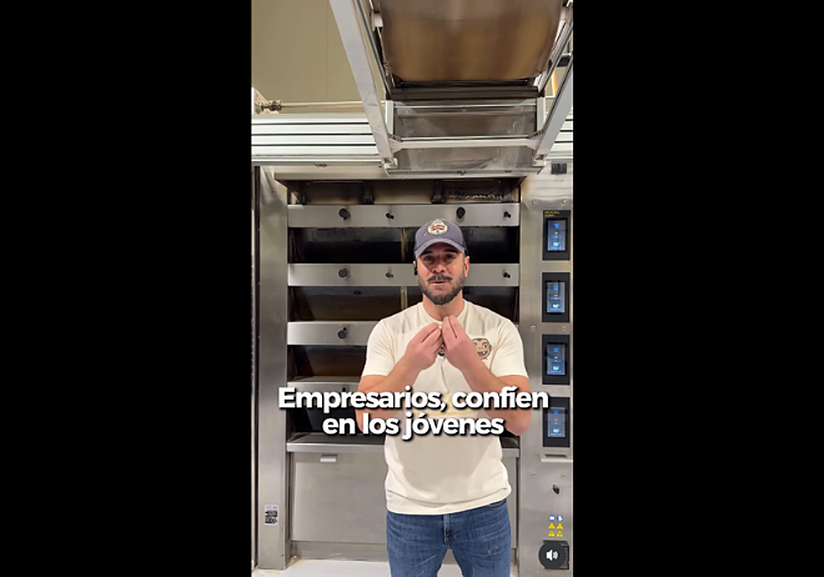 Domi Vélez, panadero, anima a los empresarios a confiar en los jóvenes y en sus capacidades laborales