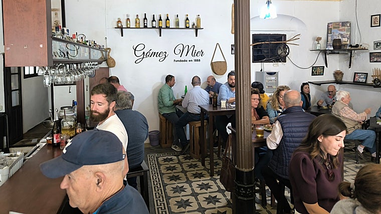 En esta taberna todos los días los clientes disfrutan de momentos inolvidables