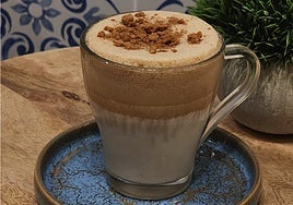 Neroli Art: la nueva cafetería de Sevilla donde está permitido pintar la mesa (literal)