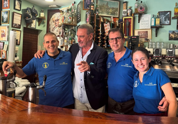 Carlos Herrera asegura que La Candelaria tiene «el mejor desayuno de Sevilla»