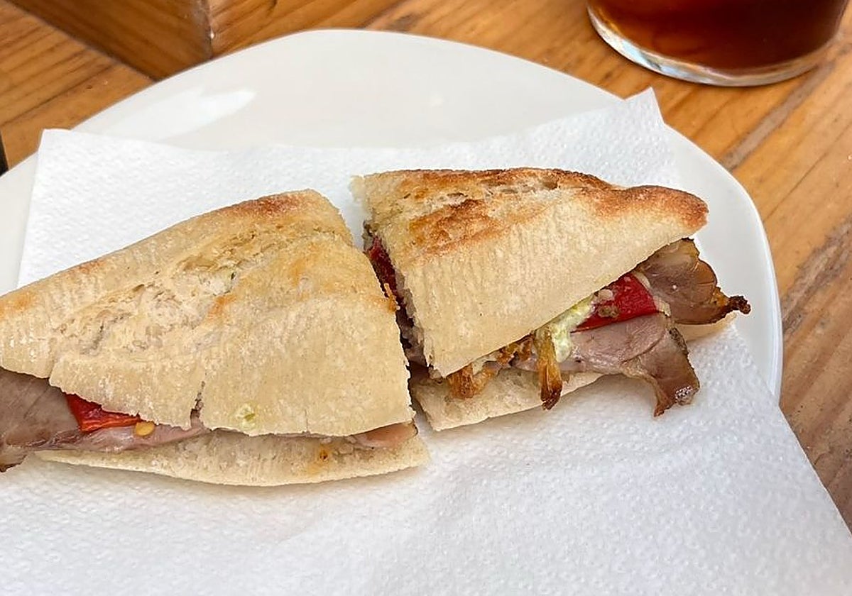 Montadito el Juanito de Casa Tollín y Carrasquín en Córdoba