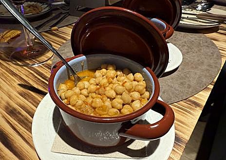 Imagem Secundária 1 - Fabada com Feijão da Fazenda, Grão de Bico com Camarão e Linguiça Bovina.
