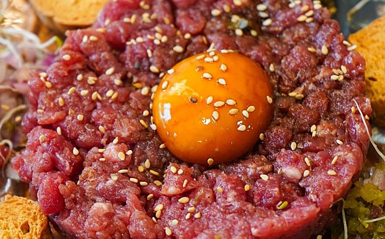 Imagen principal - Turuleta, aire fresco para la calle Betis con la experiencia de El Sella y Gascona