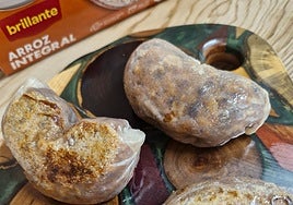 Huevos rellenos de pollo y setas a la bechamel