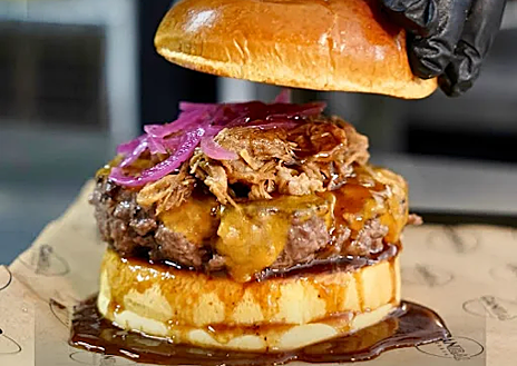 Secondary image 1 - Their burgers are prepared with certified Galician blond beef