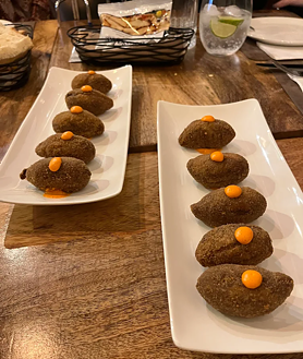 Imagem secundária 2 - Pringá gyoza com caldo refogado, presunto, salsichas e croquetes.