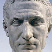 Imagen - «César no se encontró en la acción porque se sintió amargado de su enfermedad habitual; y, antes de perder el sentido, aunque ya con alguna convulsión, se hizo llevar a un castillo de los que estaban inmediatos»