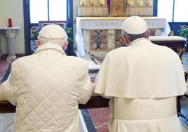 La llamada secreta entre el Papa Francisco y Benedicto XVI para mantener a la Iglesia unida
