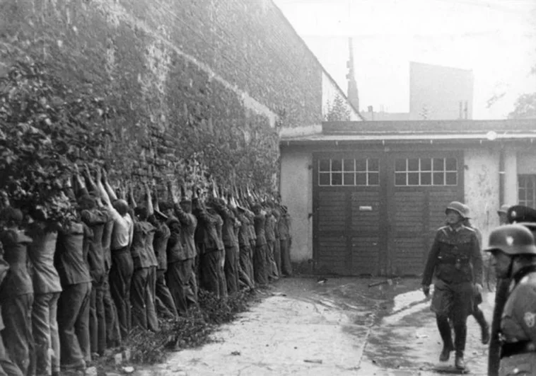 Los 56 carteros de Danzig (y la niña de 10 años) que murieron por frenar a Hitler el primer día de la IIGM