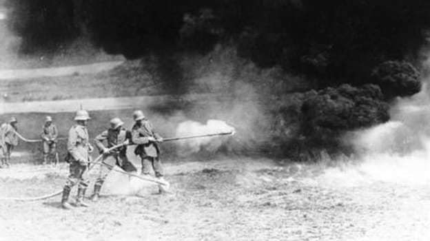 Ataque de lanzallamas durante la Primera Guerra Mundial