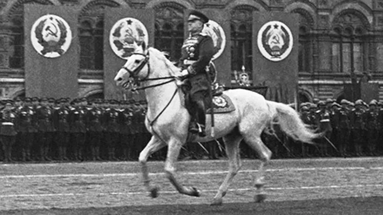 La excepción de Rusia: ¿por qué el Kremlin celebra el desfile del Día de la Victoria sobre Hitler el 9 de mayo?
