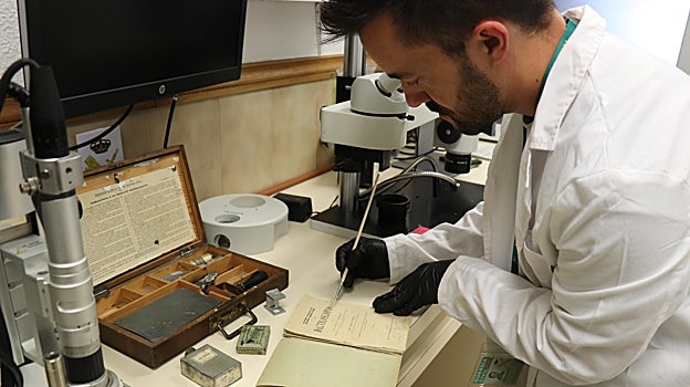 El taller de restauración funciona estos días a pleno rendimiento