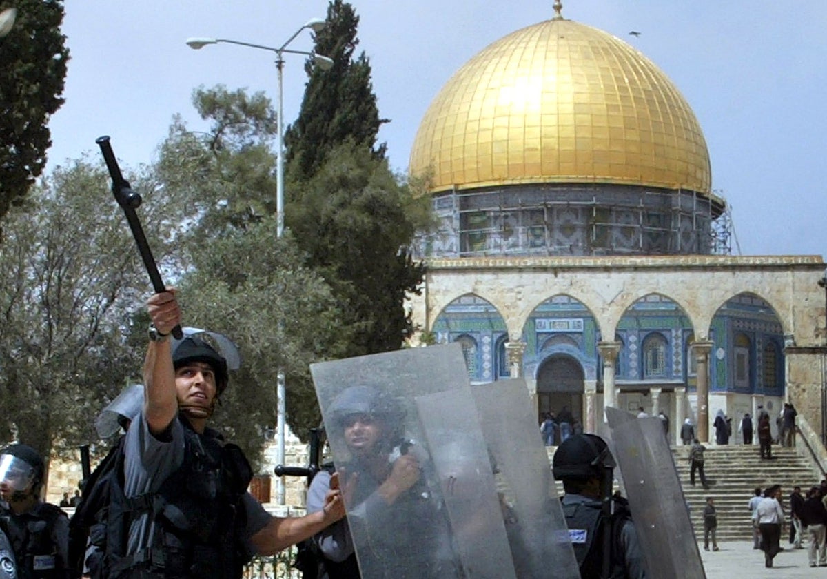 Incidentes frente al Domo de la Roca en 2004