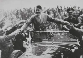 Hitler, recibido en Núremberg tras ganar la elecciones de Alemania, en 1933