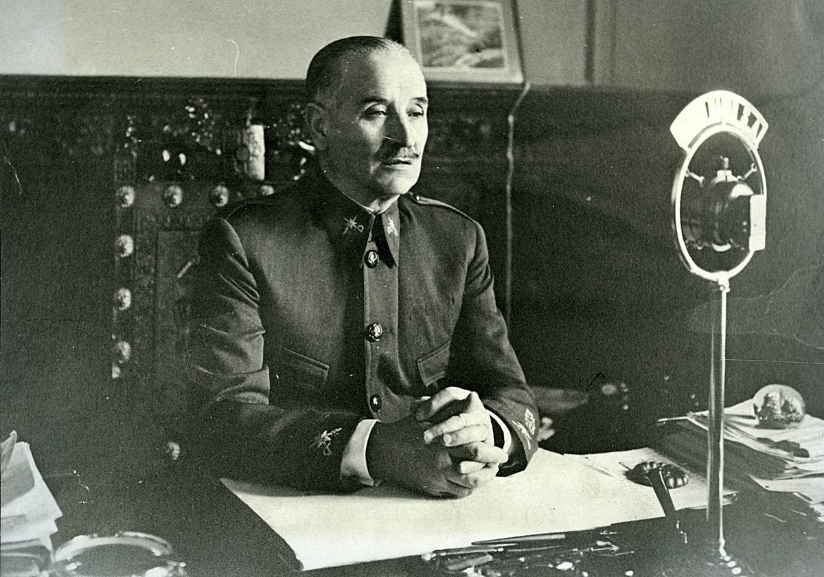 Queipo de Llano, durante una de sus arengas, durante la Guerra Civil