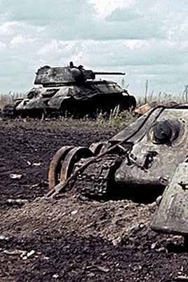 Rusia, Óblast de Bélgorod. Después de los combates. tanques rusos destruidos.