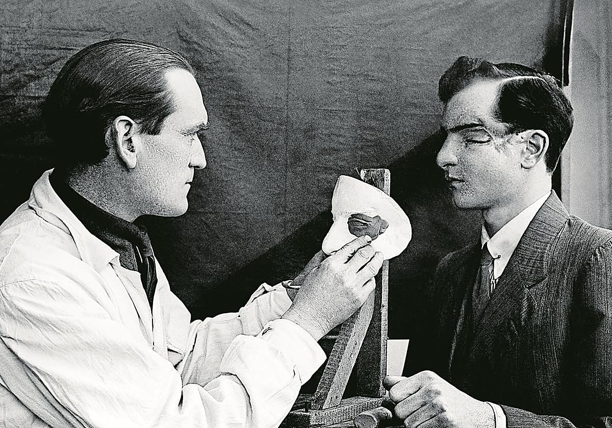 Birinci Dünya Savaşı'nın ortasında modern plastik cerrahinin doğuşu